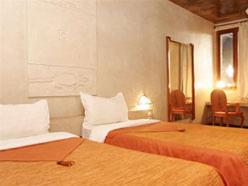 Hotel Sokhamon Dakar Exterior photo